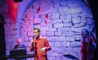 Sylvain Gary, dans Mots pour maux, au théâtre Essaïon. Photo ChrisDé.