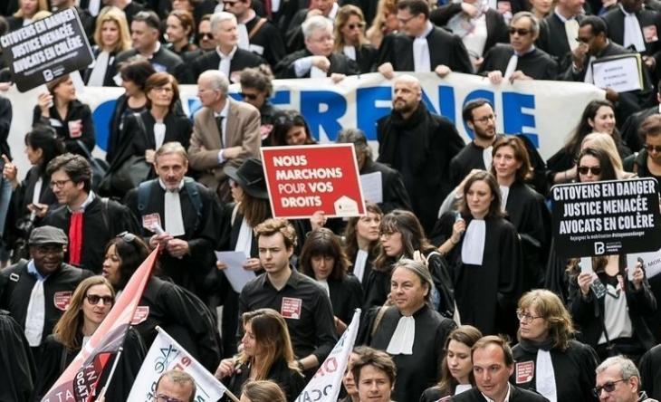 Les avocats demandent un débat public sur la réforme de la justice